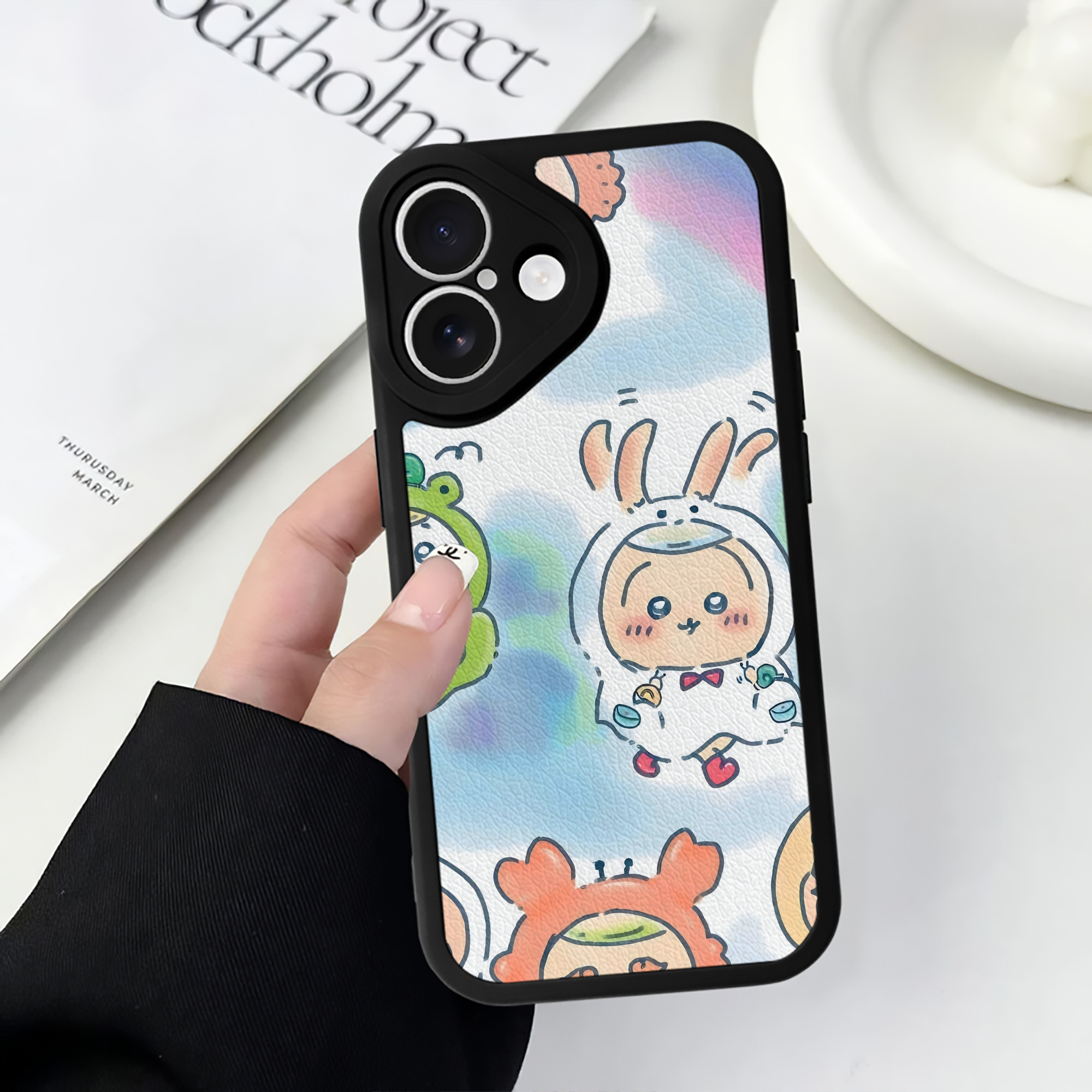 （画像用） ちいかわ Chii-kawa 【iPhone 16シリーズ対応】シリコンスマホケース（レザー調） 材質：シリコン